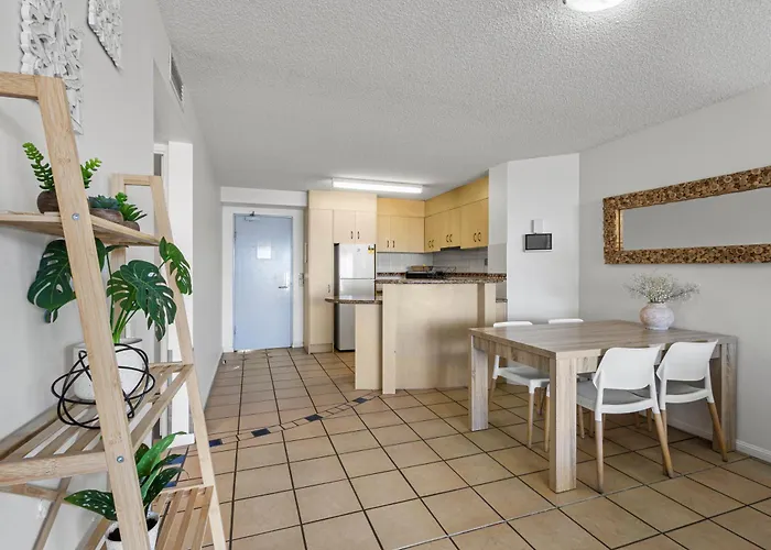 Grand Palais Boolarong Beachside Apartments